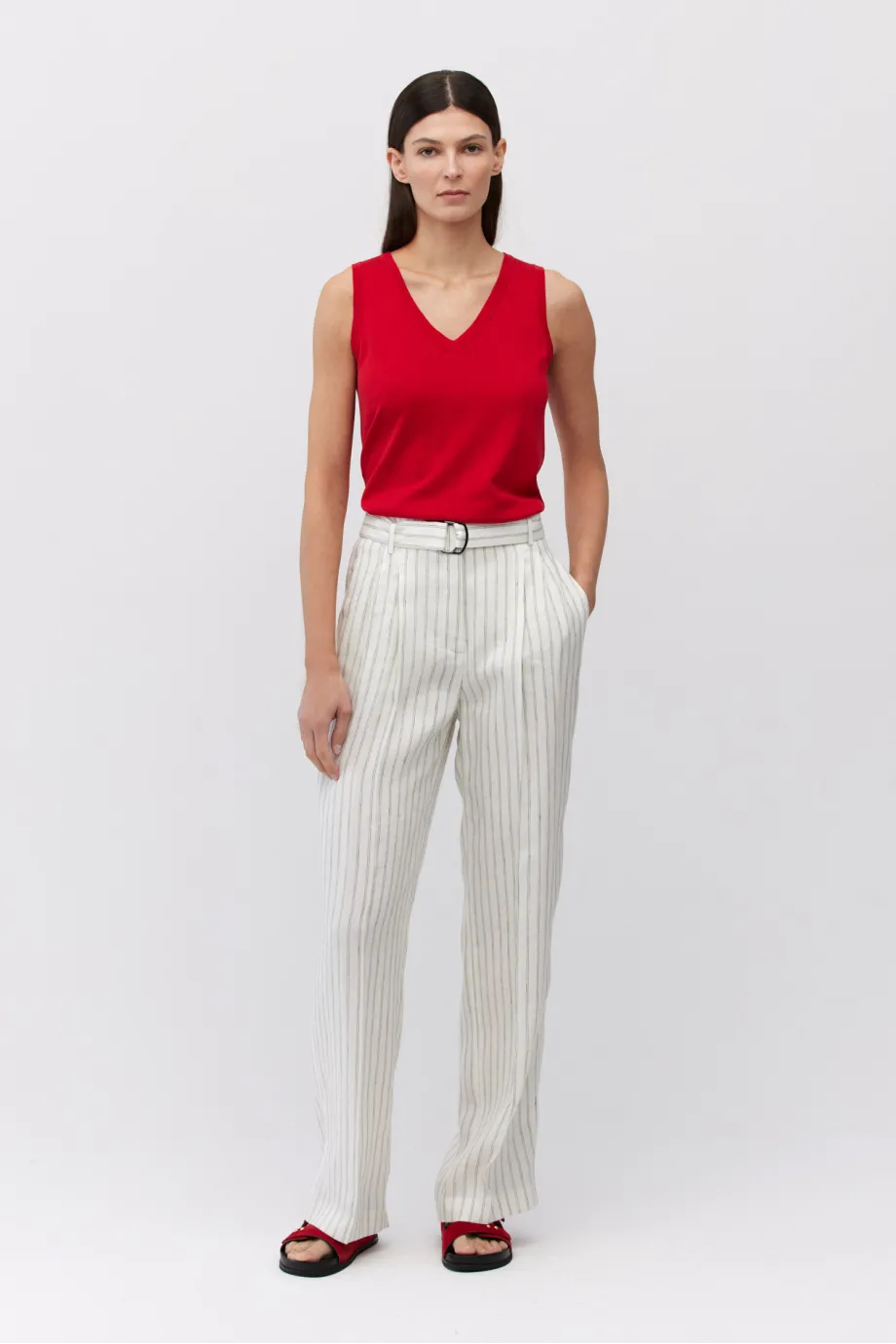 Pantaloni largi din in cu dungă verticală Pantaloni largi din in cu dungă verticală