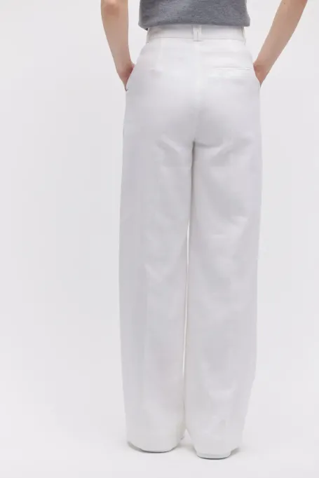 Pantaloni albi din in Pantaloni albi din in