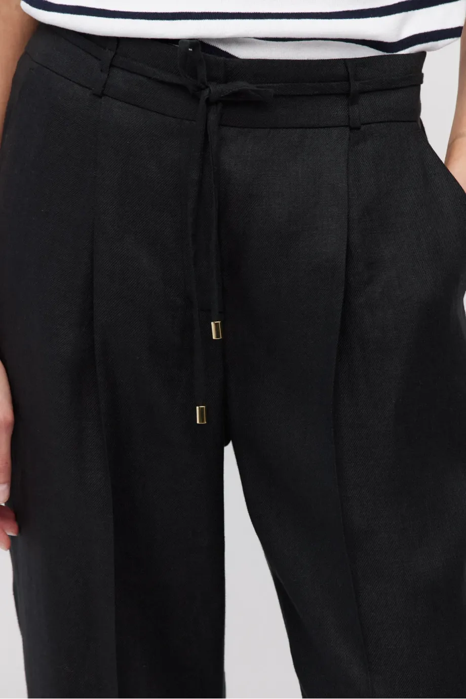 Pantaloni negri din in Pantaloni negri din in