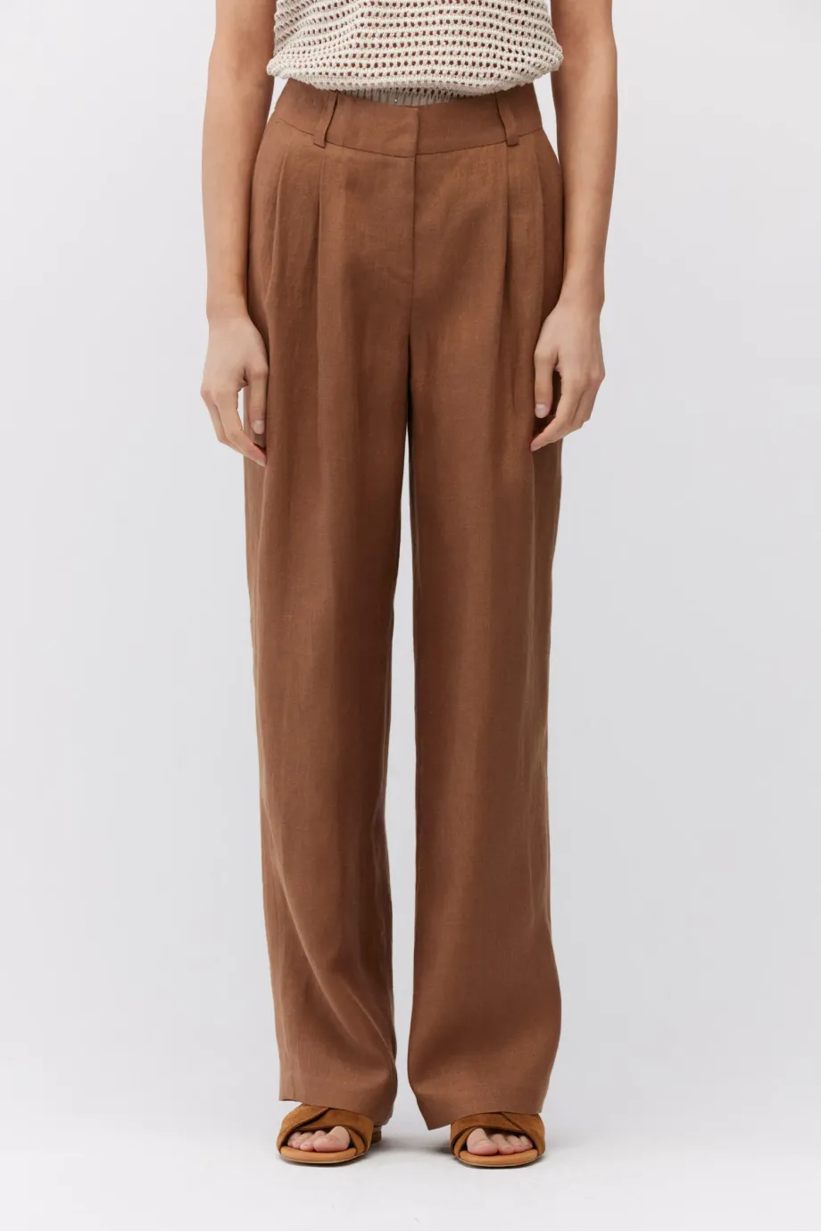 Pantaloni de costum maro din in Pantaloni de costum maro din in