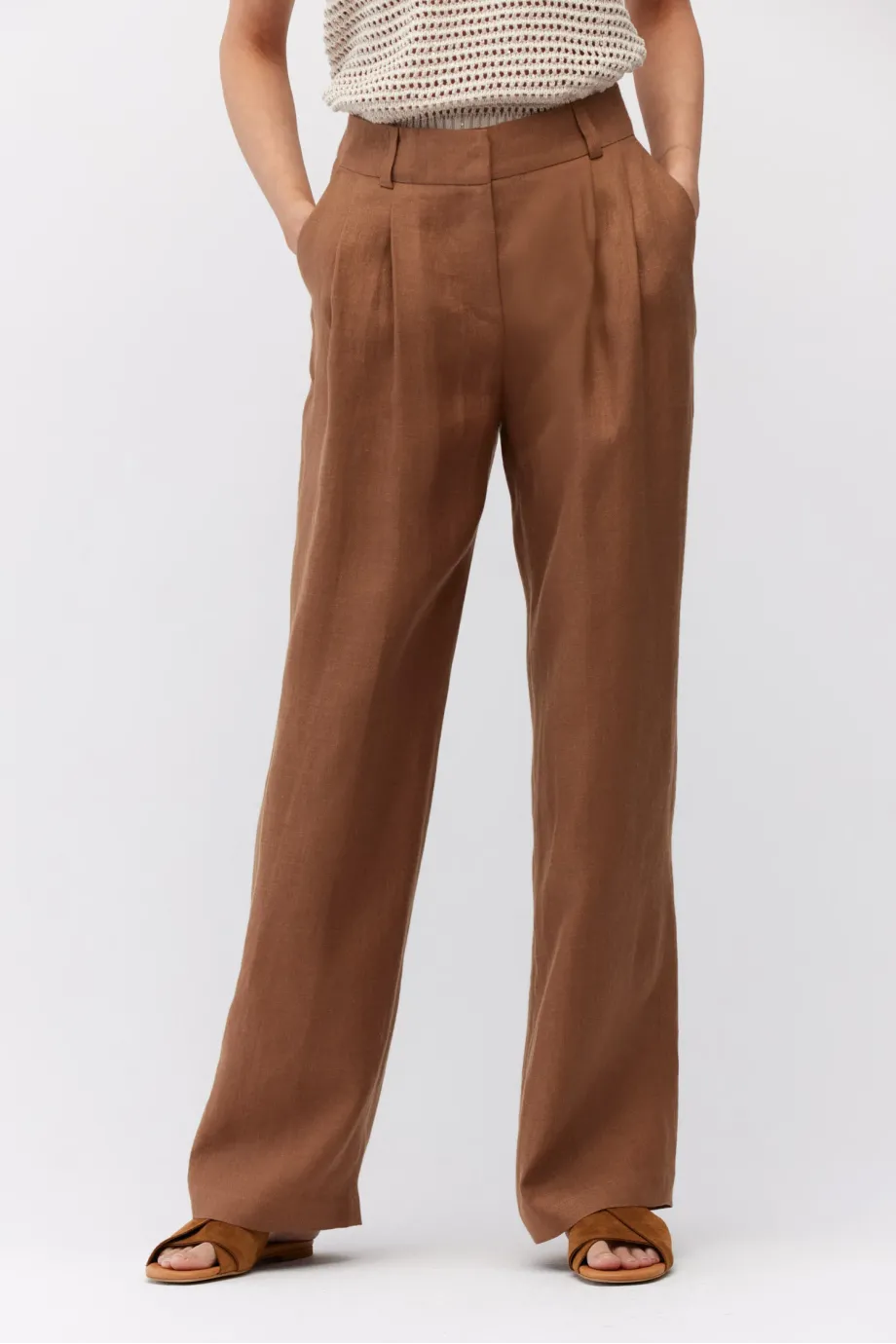Pantaloni de costum maro din in Pantaloni de costum maro din in