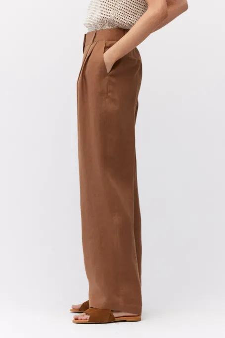 Pantaloni de costum maro din in