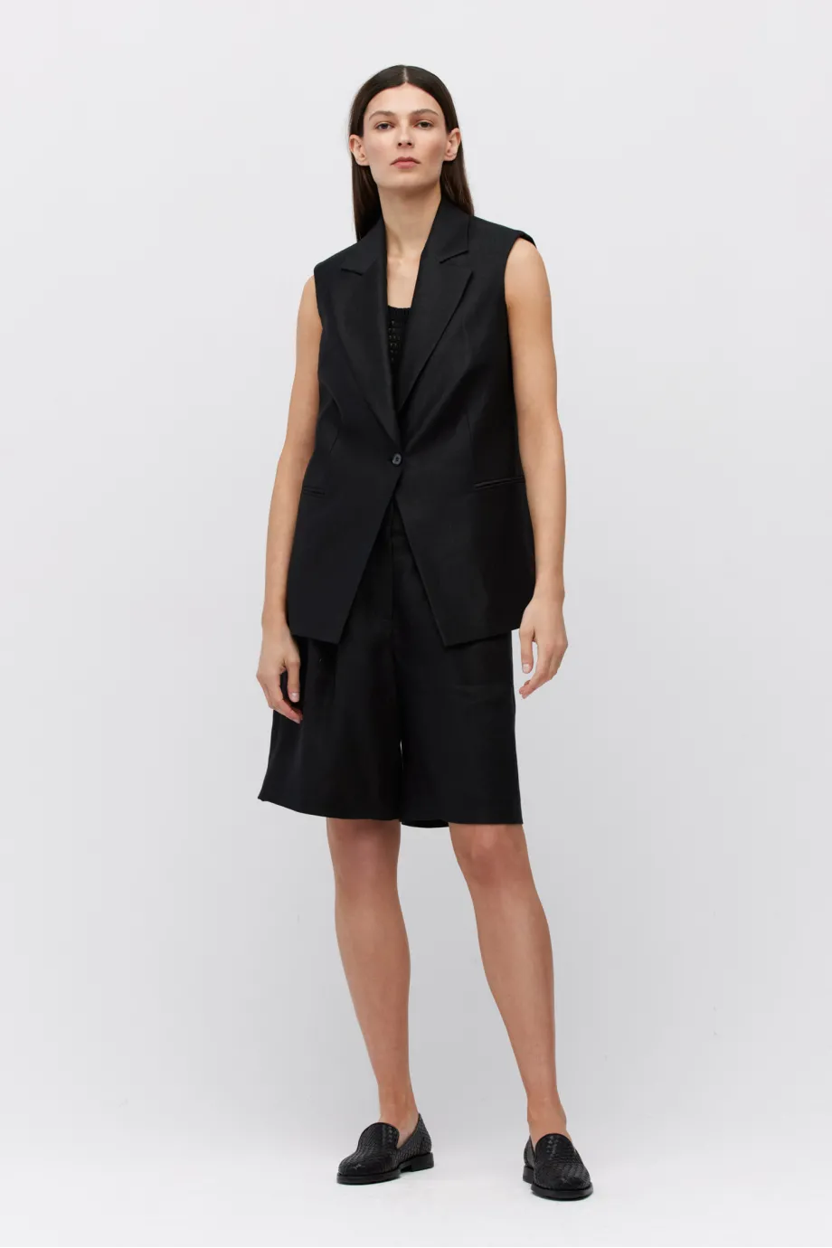 Vesta neagra din in Vesta neagra din in
