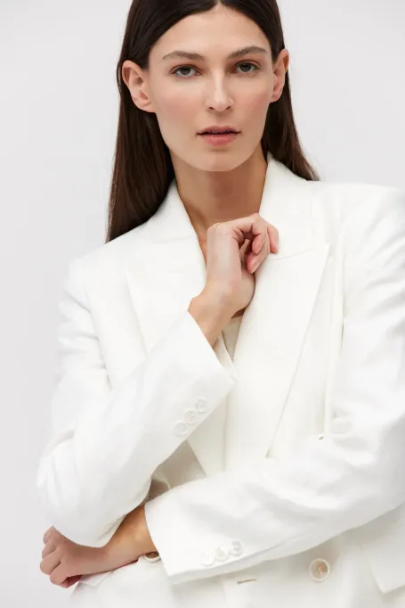 Jachetă de costum albă din in