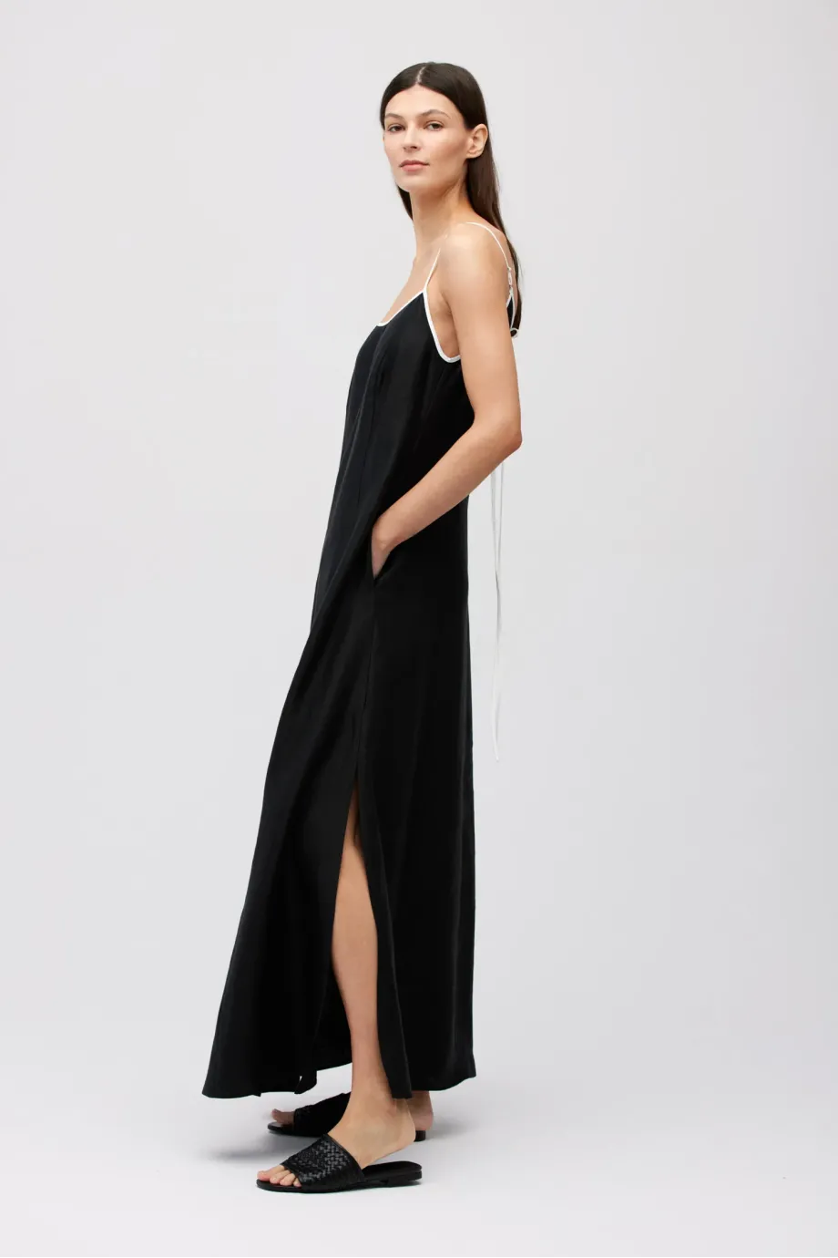 Rochie neagra din in Rochie neagra din in