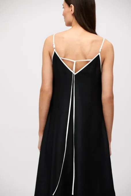 Rochie neagra din in