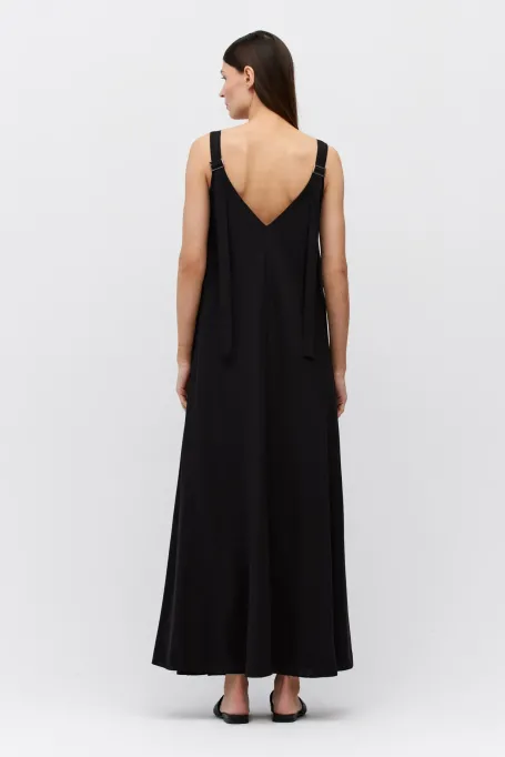 Rochie maxi neagră din mătase, în formă de trapez Rochie maxi neagră din mătase, în formă de trapez