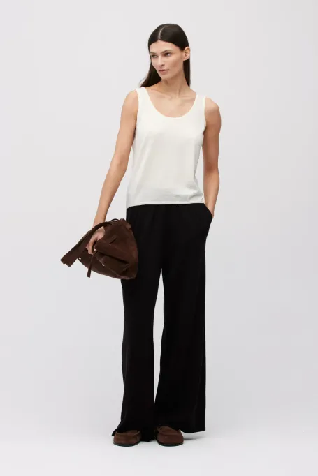 Top alb tricotat cu cașmir