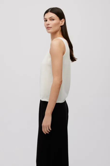 Top alb tricotat cu cașmir