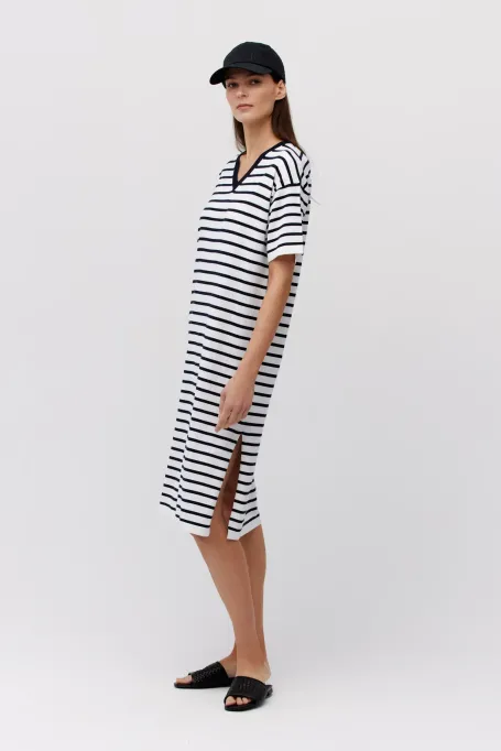Rochie tub cu dungi albe Rochie tub cu dungi albe