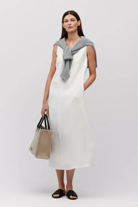 Rochie lunga din in alb