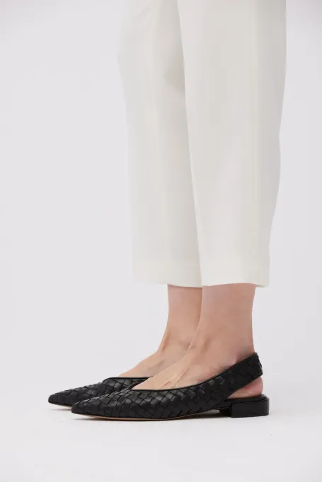 Pantofi slingback negri din piele împletită