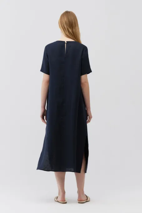 Rochie de in bleumarin cu maneci scurte Rochie de in bleumarin cu maneci scurte