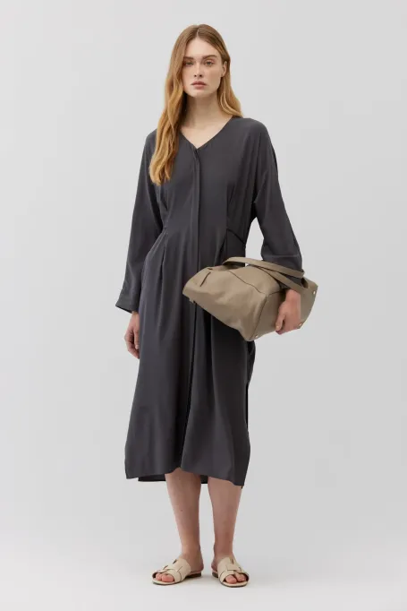 Rochie de mătase gri cu cravată în talie