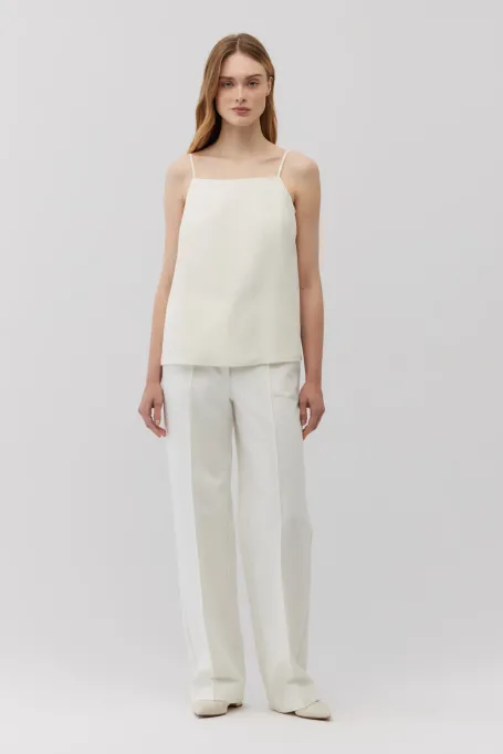 Top din mătase bej cu decolteu pătrat