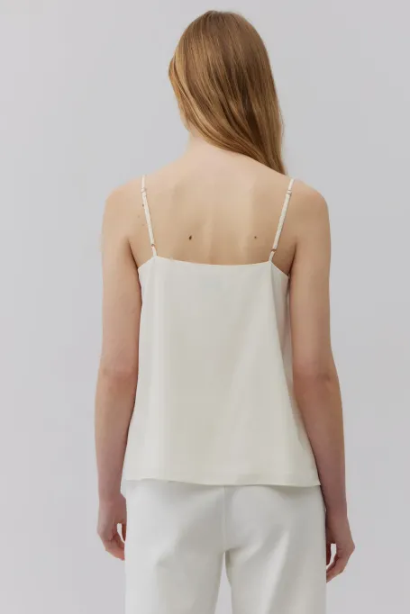 Top din mătase bej cu decolteu pătrat