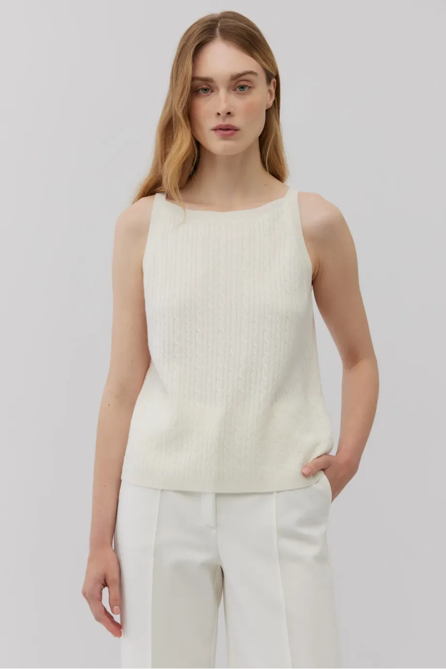 Top cu halter alb din lana merinos Top cu halter alb din lana merinos