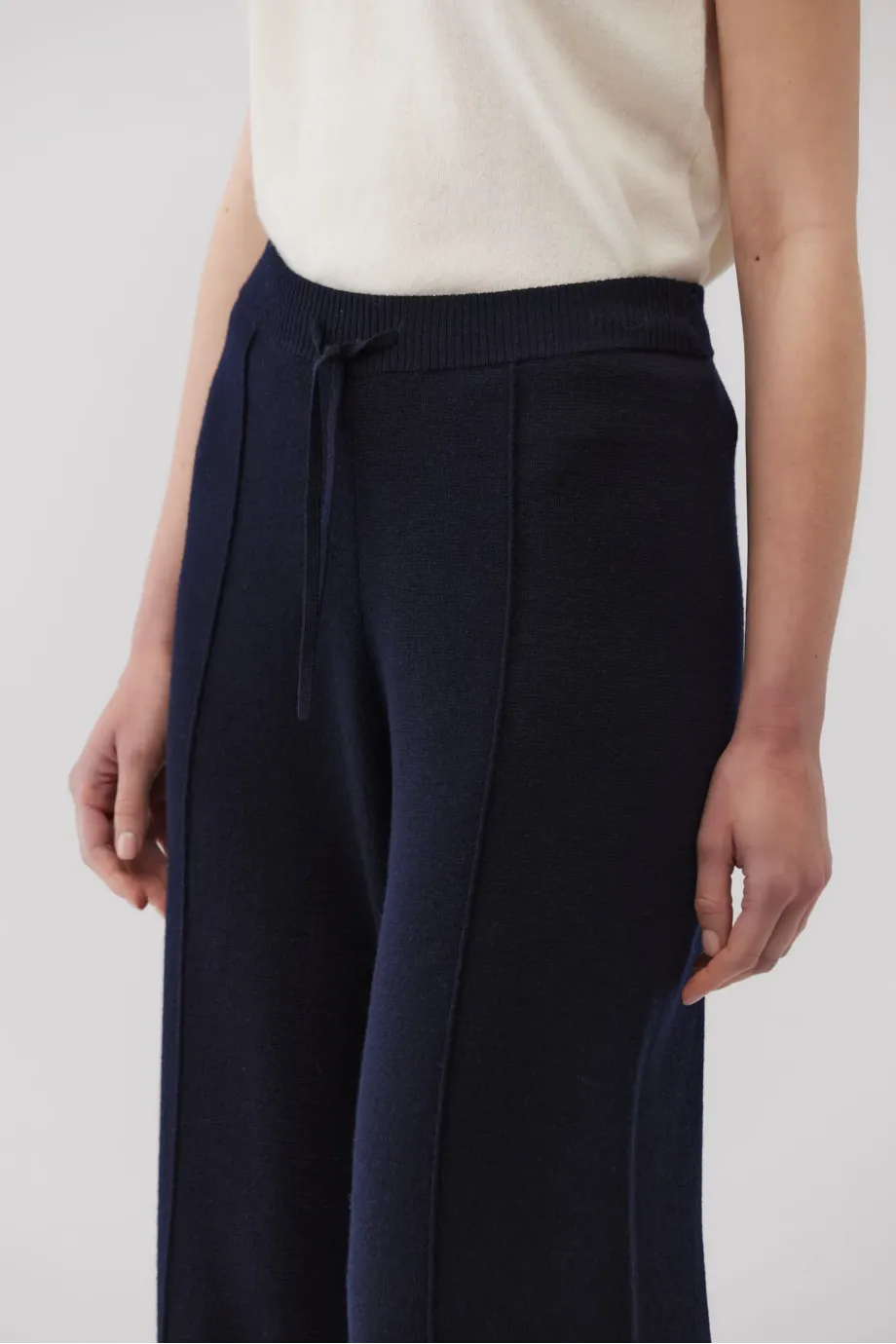 Pantaloni largi din lână merinos Pantaloni largi din lână merinos