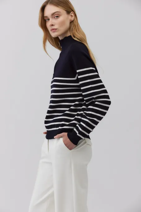 Pulover din lână merinos în dungi bleumarin