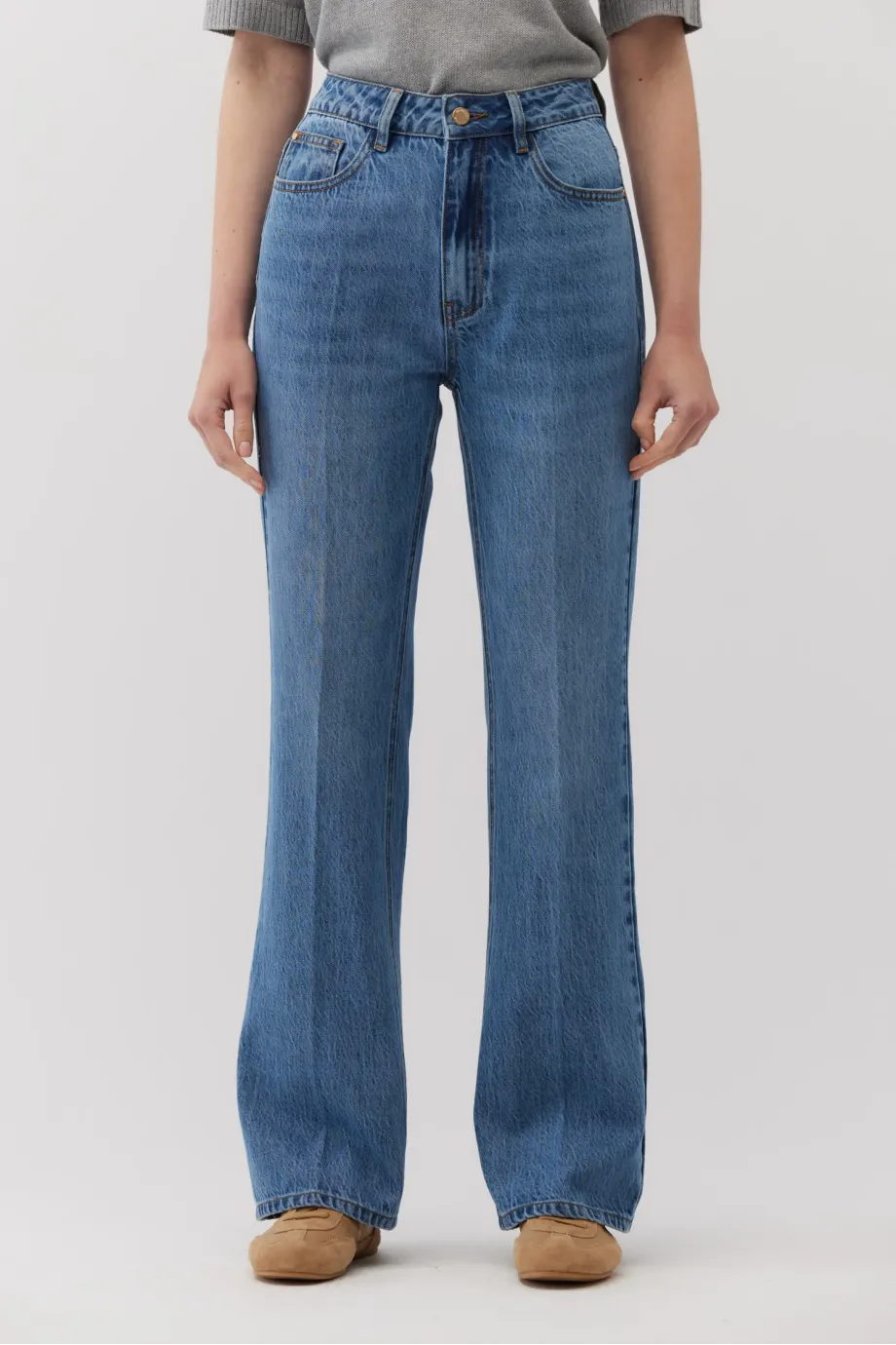 Blugi bootcut cu talie înaltă Blugi bootcut cu talie înaltă