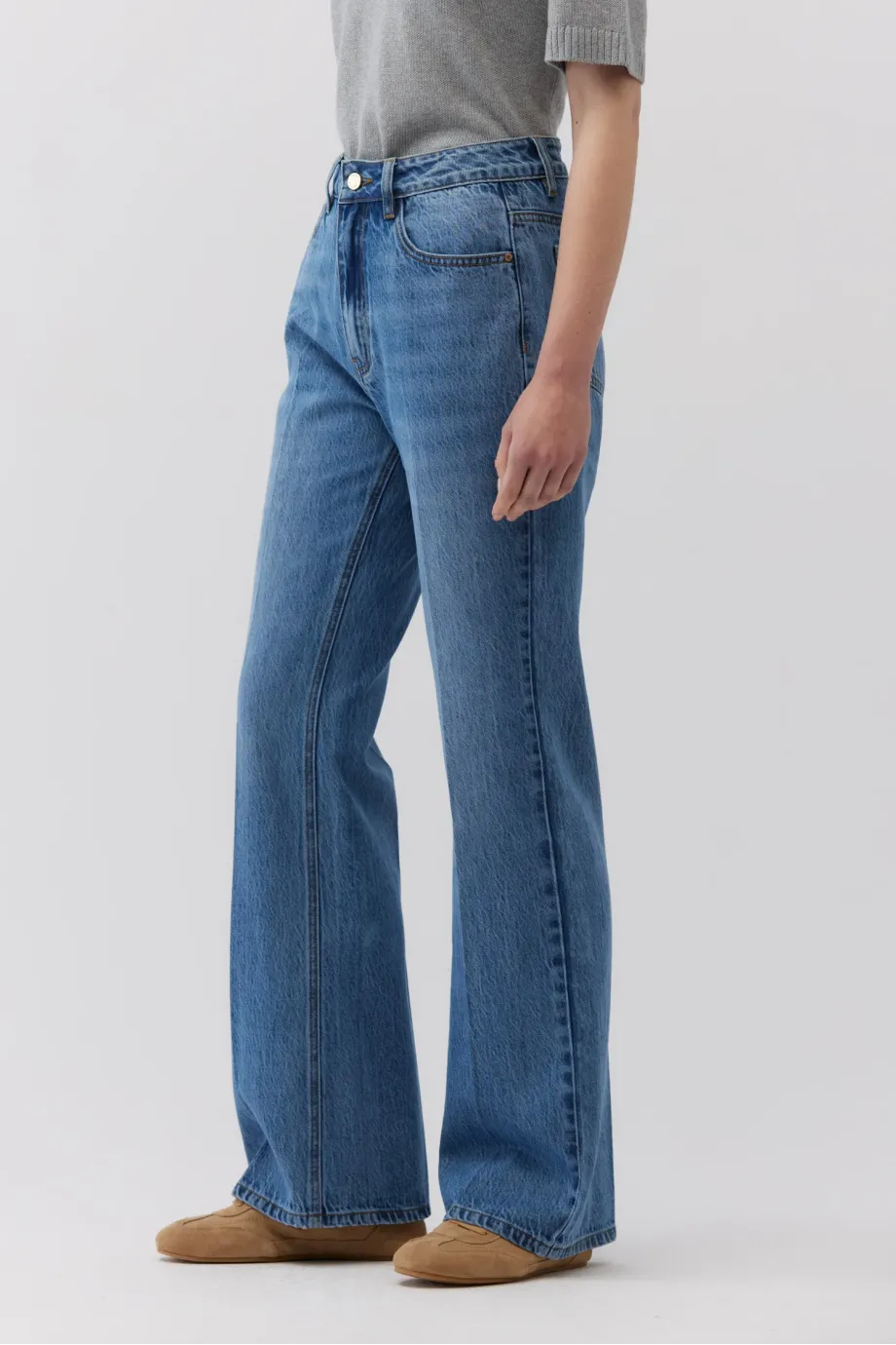 Blugi bootcut cu talie înaltă Blugi bootcut cu talie înaltă