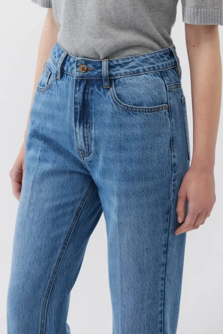 Blugi bootcut cu talie înaltă Blugi bootcut cu talie înaltă