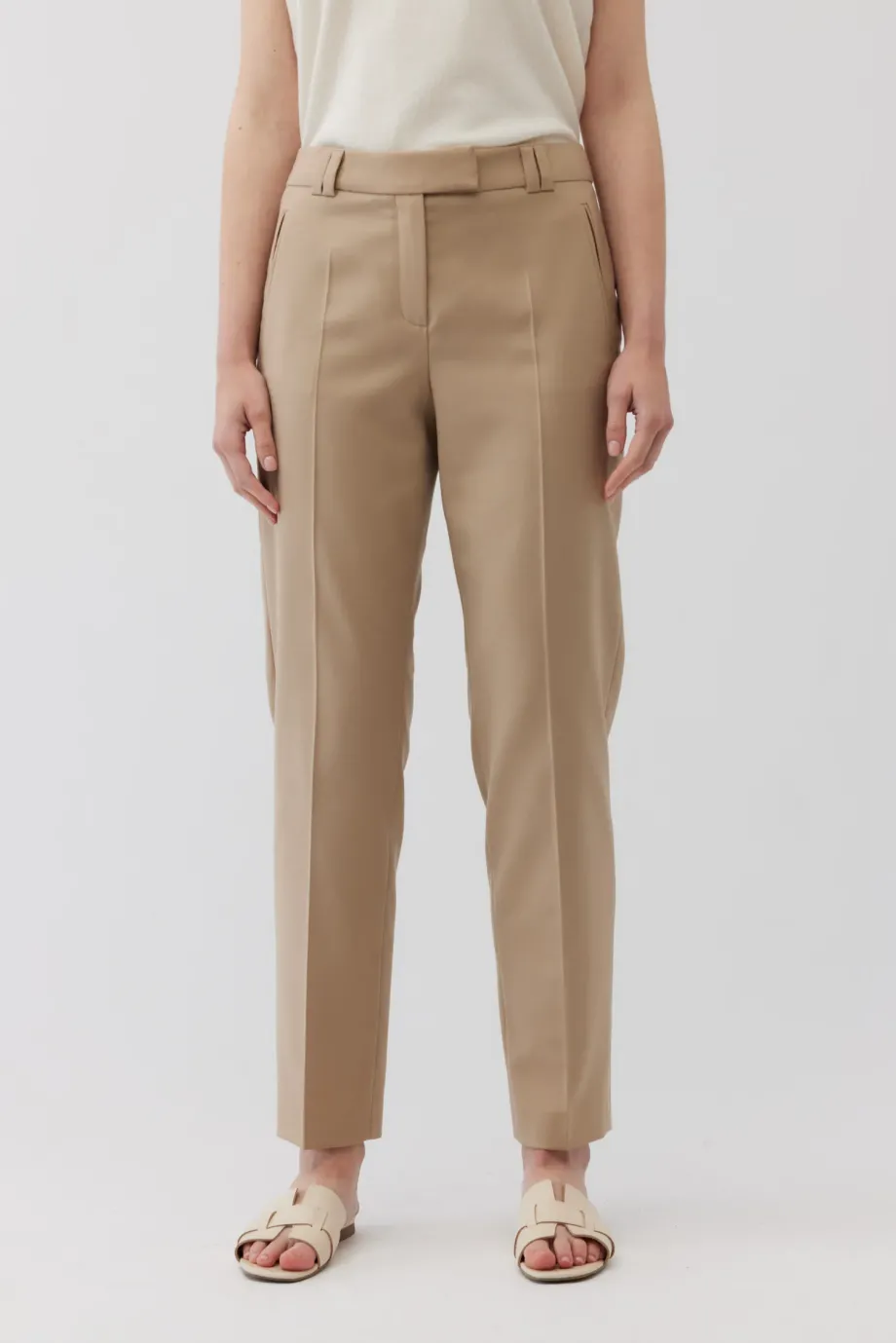 Pantaloni bej cu lana virgina Pantaloni bej cu lana virgina