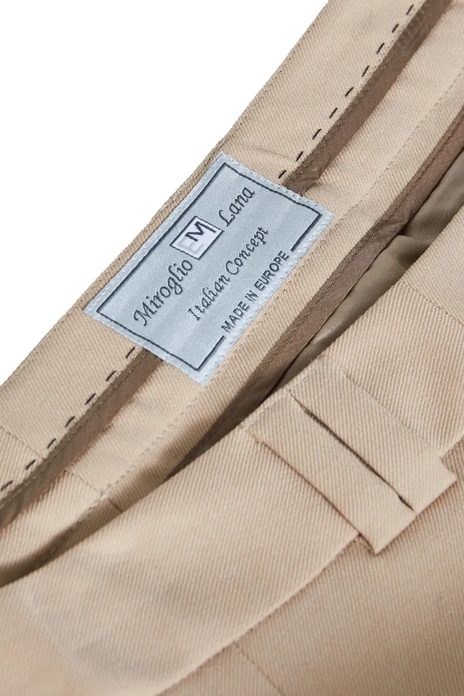 Pantaloni bej cu lana virgina Pantaloni bej cu lana virgina