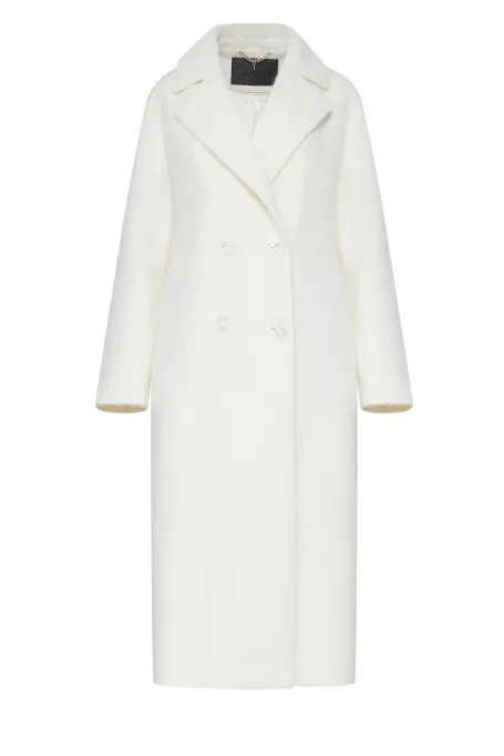 Alpaca albă și haină de mătase