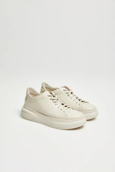 Adidași din piele bej pe platformă