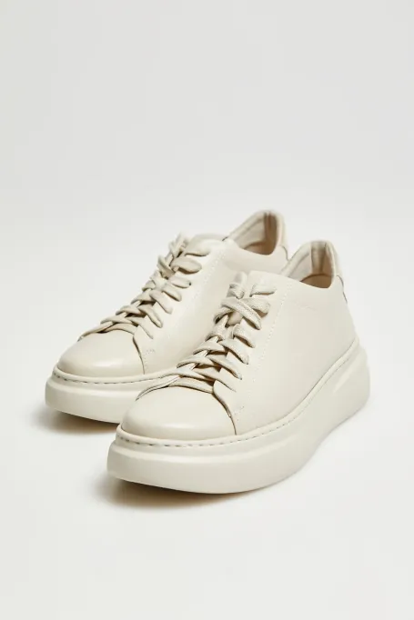 Adidași din piele bej pe platformă