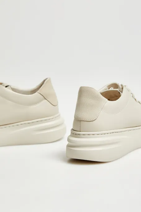 Adidași din piele bej pe platformă