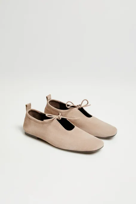 Balerini bej din piele întoarsă