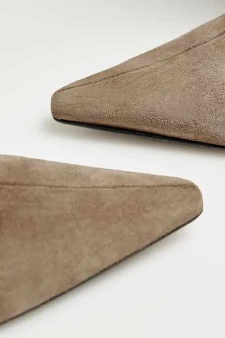 Cizme din piele intoarsa cu toc mijlociu Cizme din piele intoarsa cu toc mijlociu