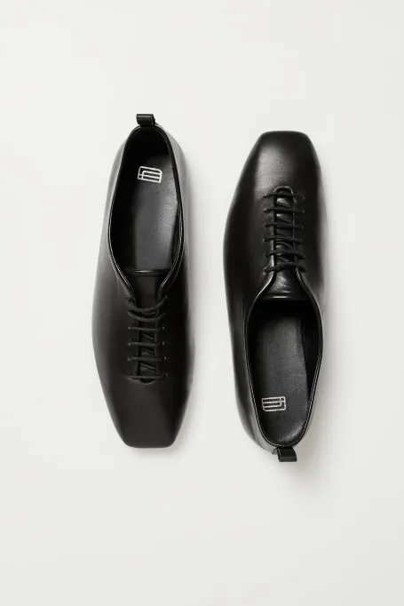 Balerini moi cu șireturi