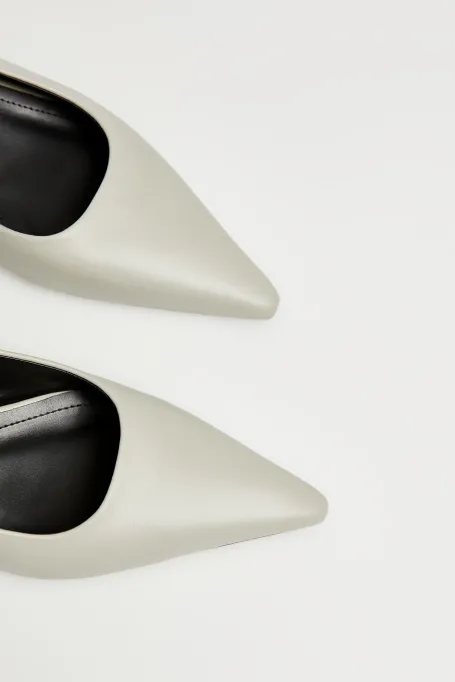 Pantofi slingback din piele verde deschis