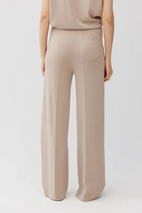 Pantaloni largi, bej, din lână pieptănată Pantaloni largi, bej, din lână pieptănată