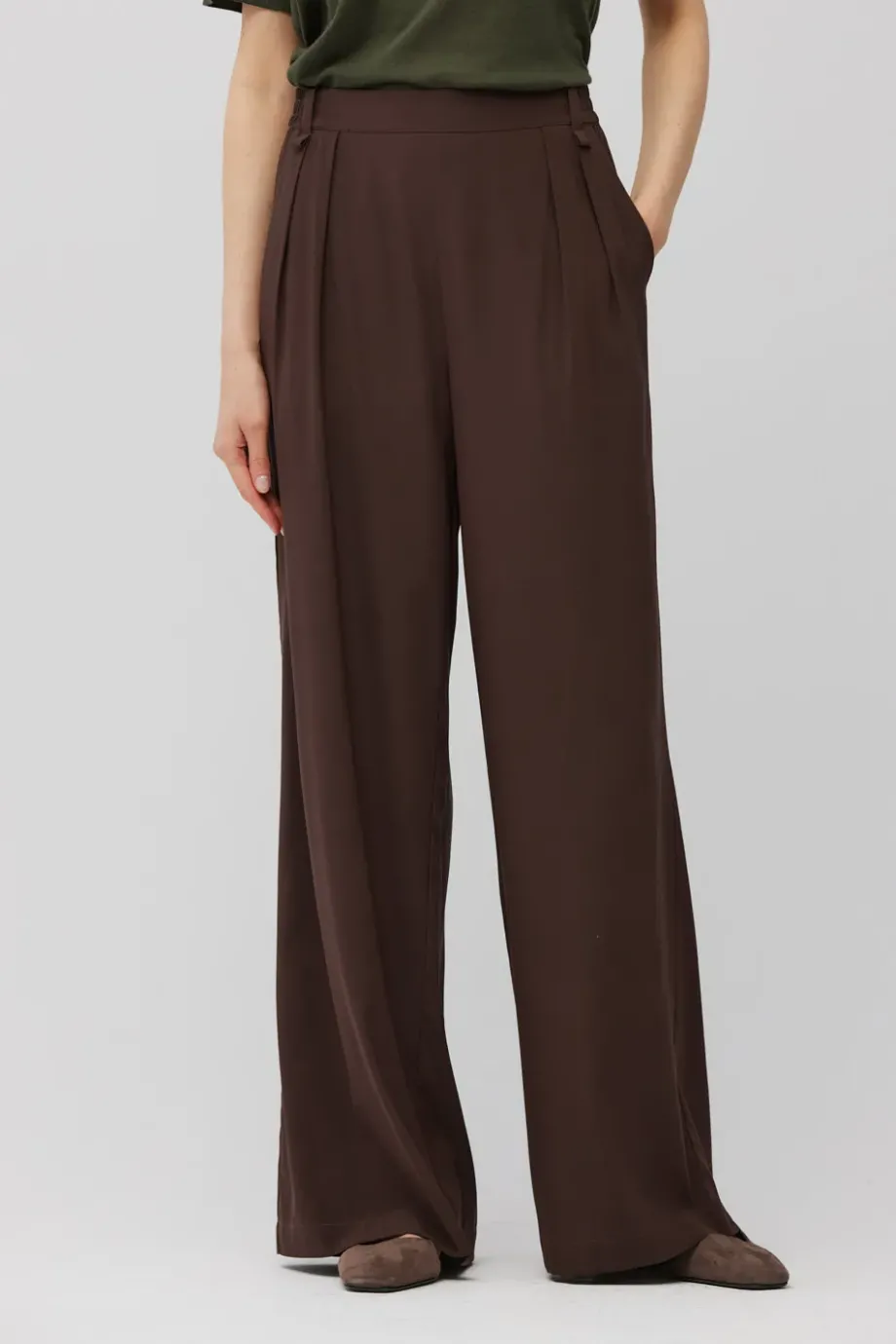 Pantaloni largi din mătase maro Pantaloni largi din mătase maro