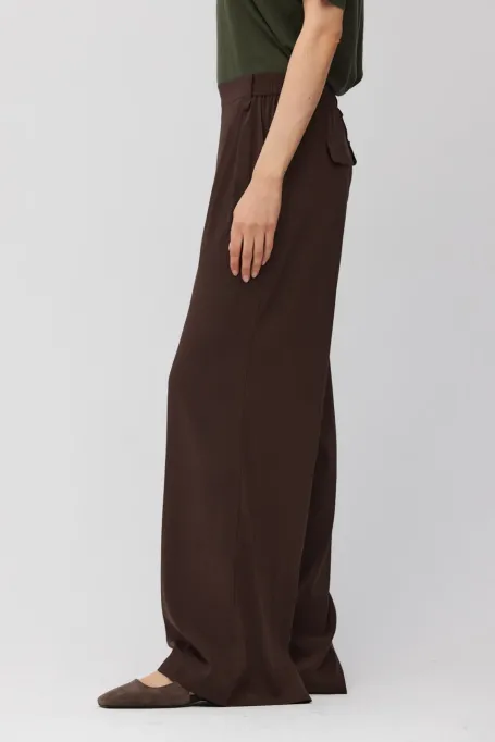 Pantaloni largi din mătase maro