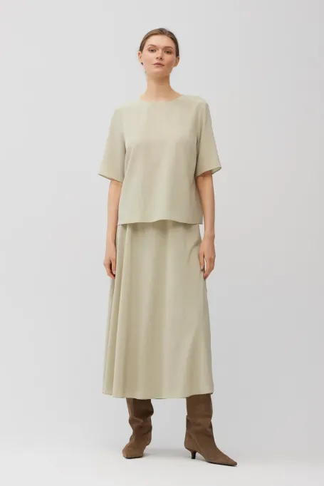 Fusta midi din matase verde deschis