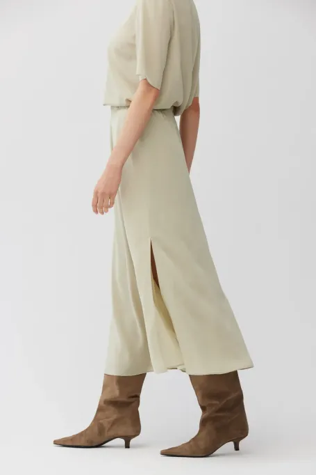 Fusta midi din matase verde deschis