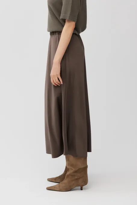 Fusta midi din mătase maro