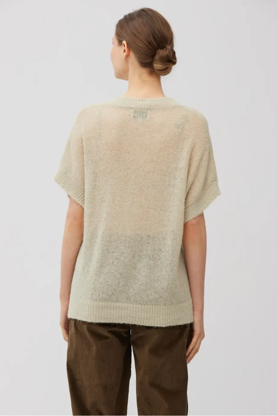 Pulover din lana de alpaca verde deschis Pulover din lana de alpaca verde deschis