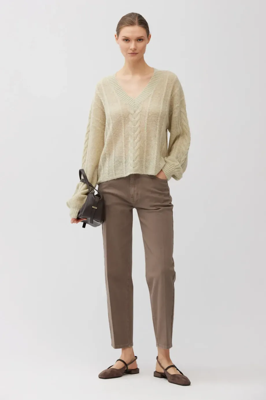 Pulover verde deschis din tricot liber cu lână de alpaca Pulover verde deschis din tricot liber cu lână de alpaca
