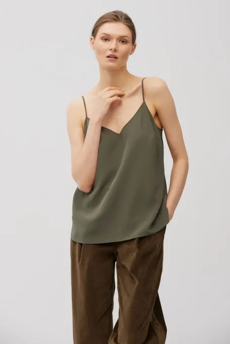 Top din mătase verde