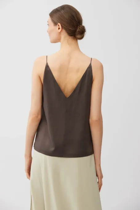 Top cu decolteu în V din mătase maro
