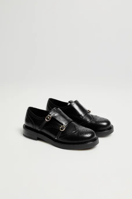 Pantofi negri din piele cu catarame Pantofi negri din piele cu catarame