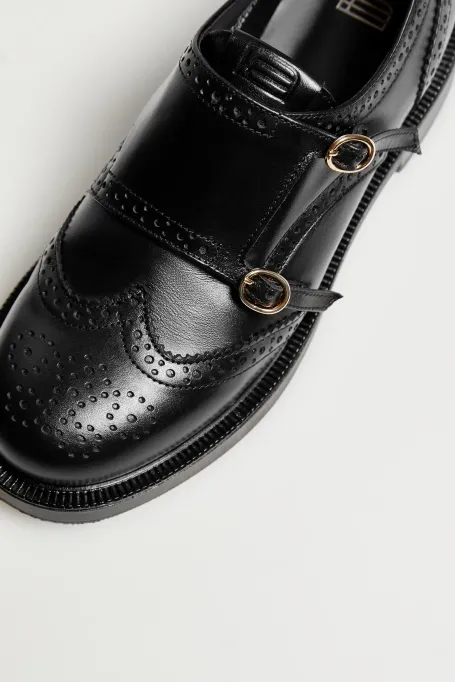 Pantofi negri din piele cu catarame