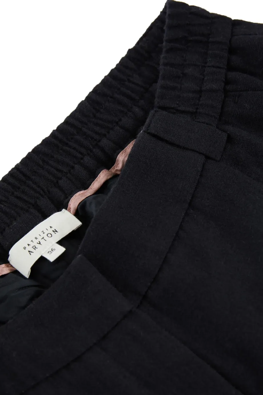 Pantaloni negri din lână și in Pantaloni negri din lână și in