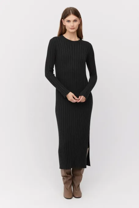 Rochie gri închis din tricot din lână merinos